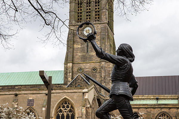 Leicestershire King Richard III statue2